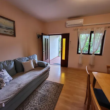 Apartment Jasna West